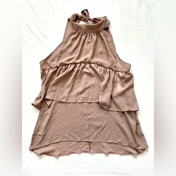 Taupe Teared halter neck from New York and Company. Size L - Picture 1 of 1